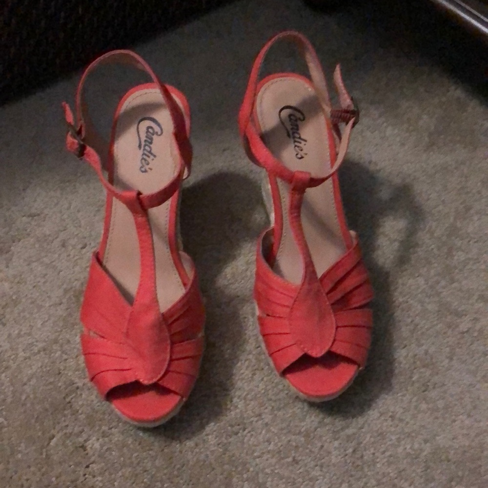 Candies wedges give me an offer!